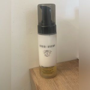 New! Bobbi Brown Makeup Melter & Cleanser